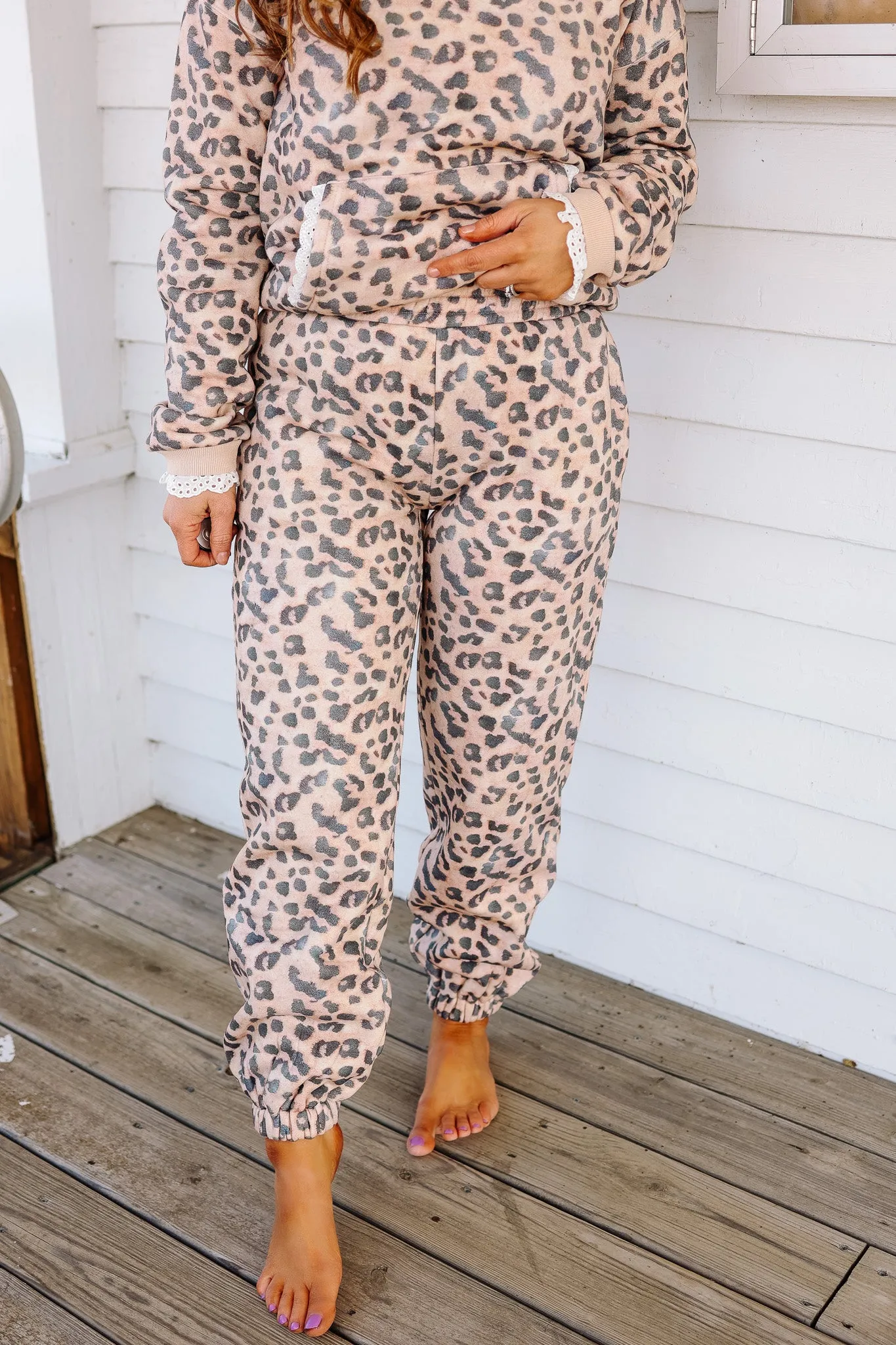 Comfort Zone Joggers - Leopard Lace