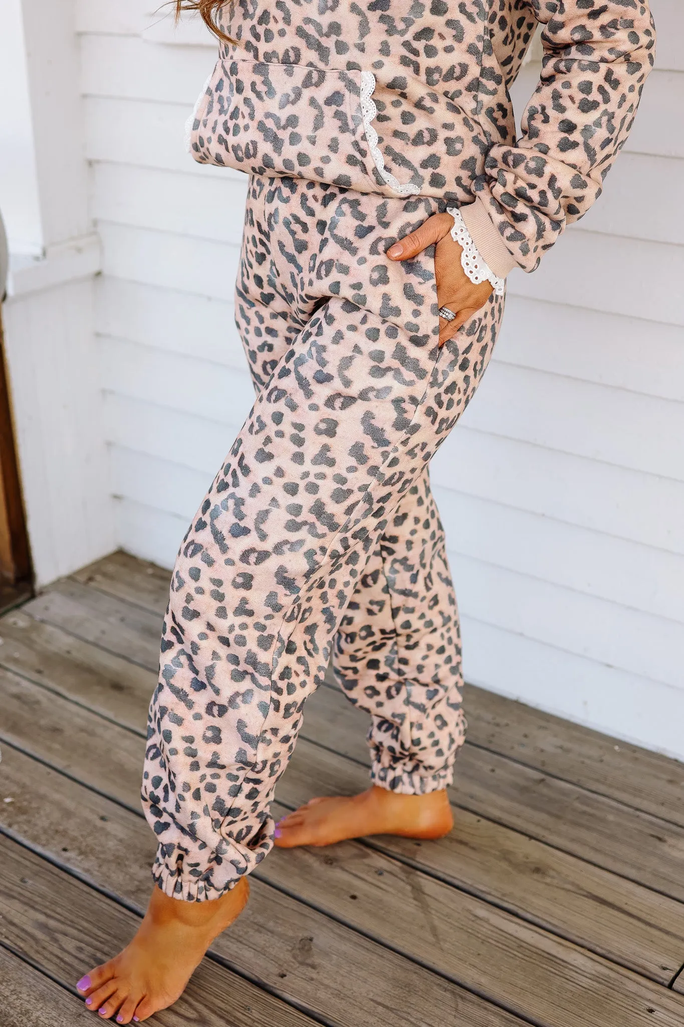 Comfort Zone Joggers - Leopard Lace