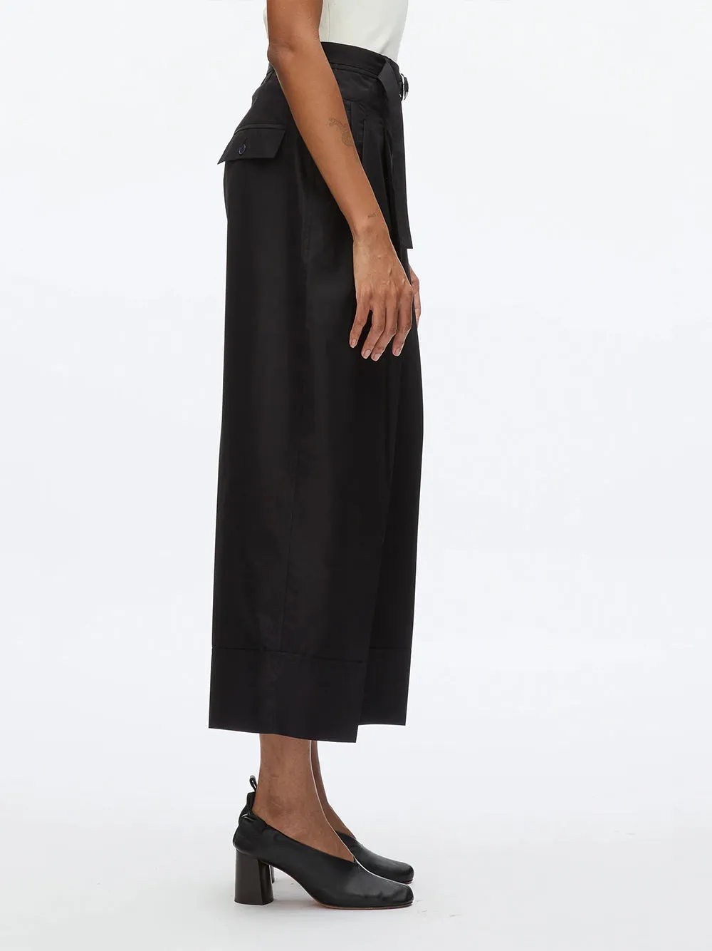 Double Pleat Wide Cropped Pant (Black)