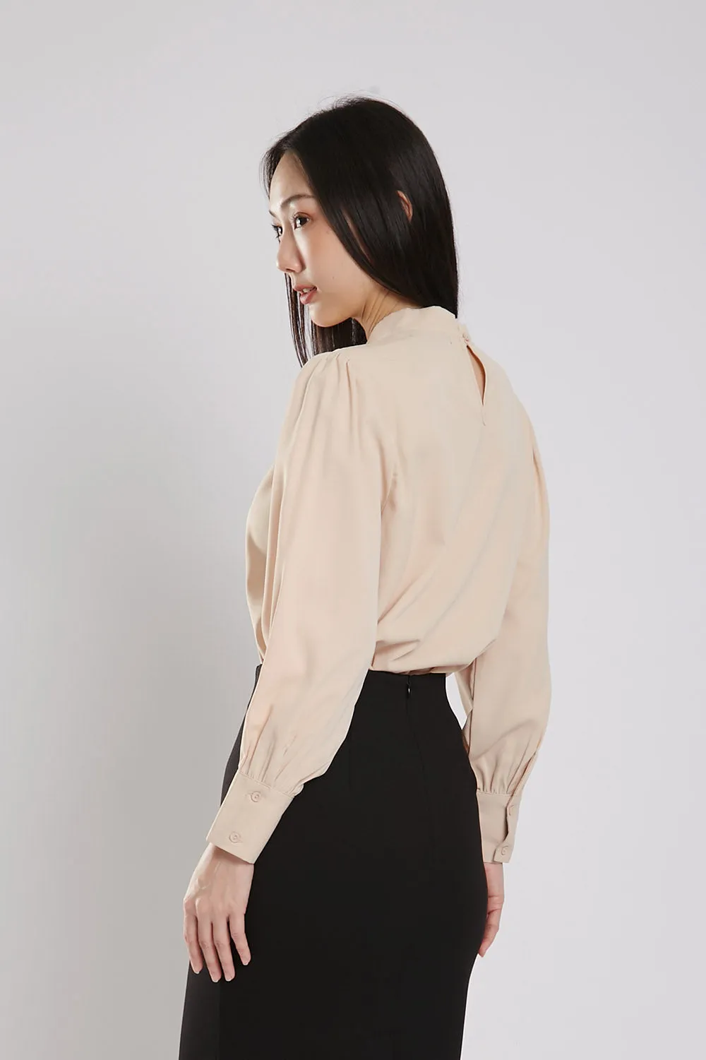 Guilian Long Sleeves Blouse in Apricot