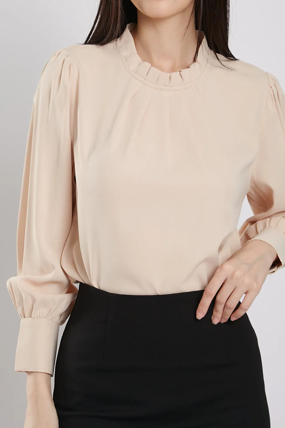 Guilian Long Sleeves Blouse in Apricot